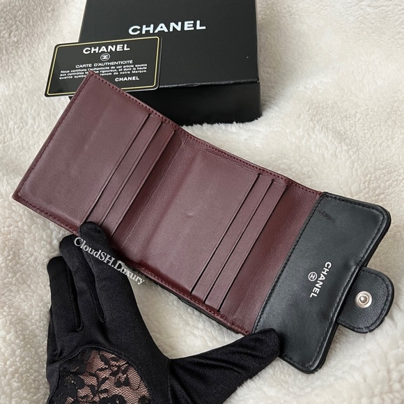 Auth Chanel Classic Quilted Twin Face Flap Compact Wallet - Rare - Picture 5 of 16